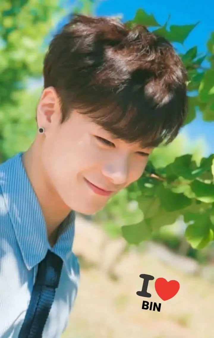 Latest photo of Moonbin (ASTRO)