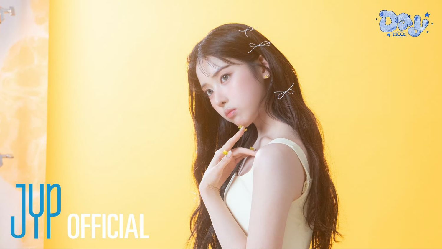 Recent activity shot of NMIXX