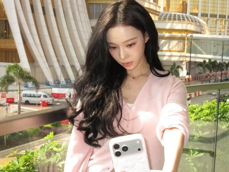 Behind-the-scenes cut of Winter (aespa)