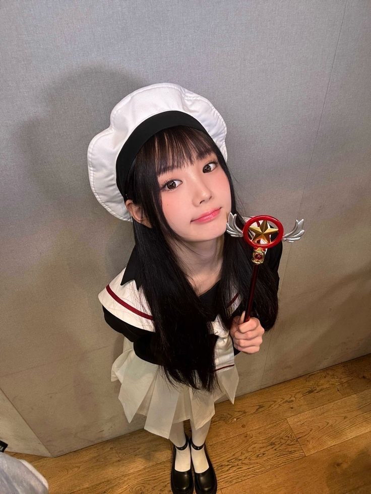 Recent activity shot of Wonhee (ILLIT)
