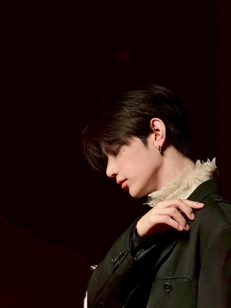 A moment captured by Zhang Hao (ZEROBASEONE)'s fan