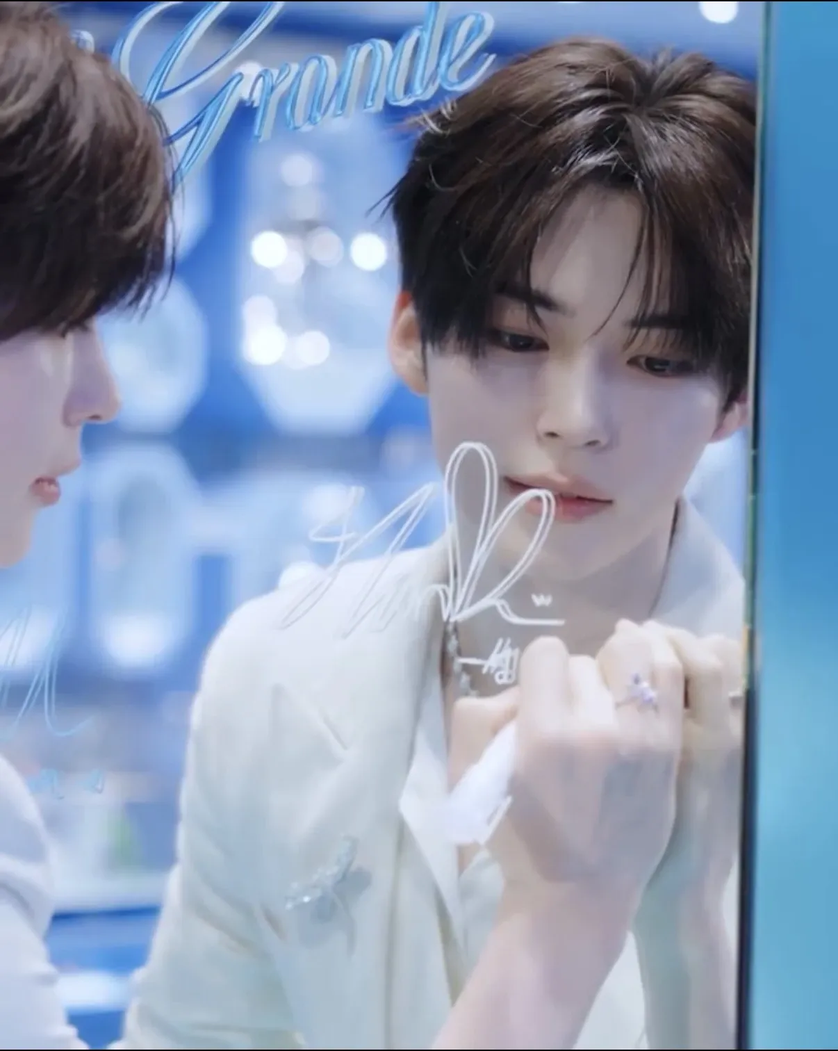 성한빈 (제로베이스원)의 비하인드 컷