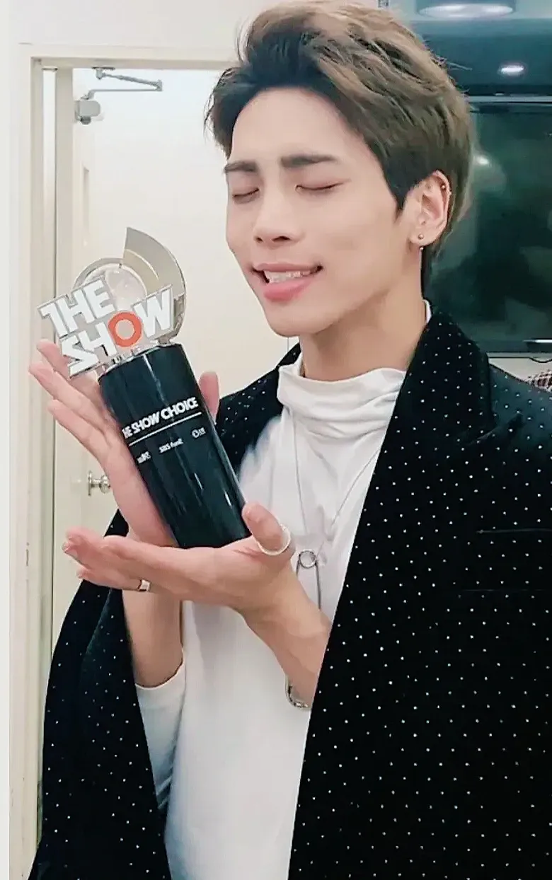 Latest photo of Jonghyun (SHINee)