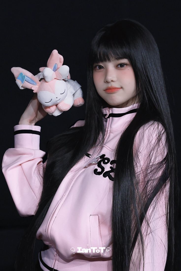 Behind-the-scenes cut of Ian (Hearts2Hearts)