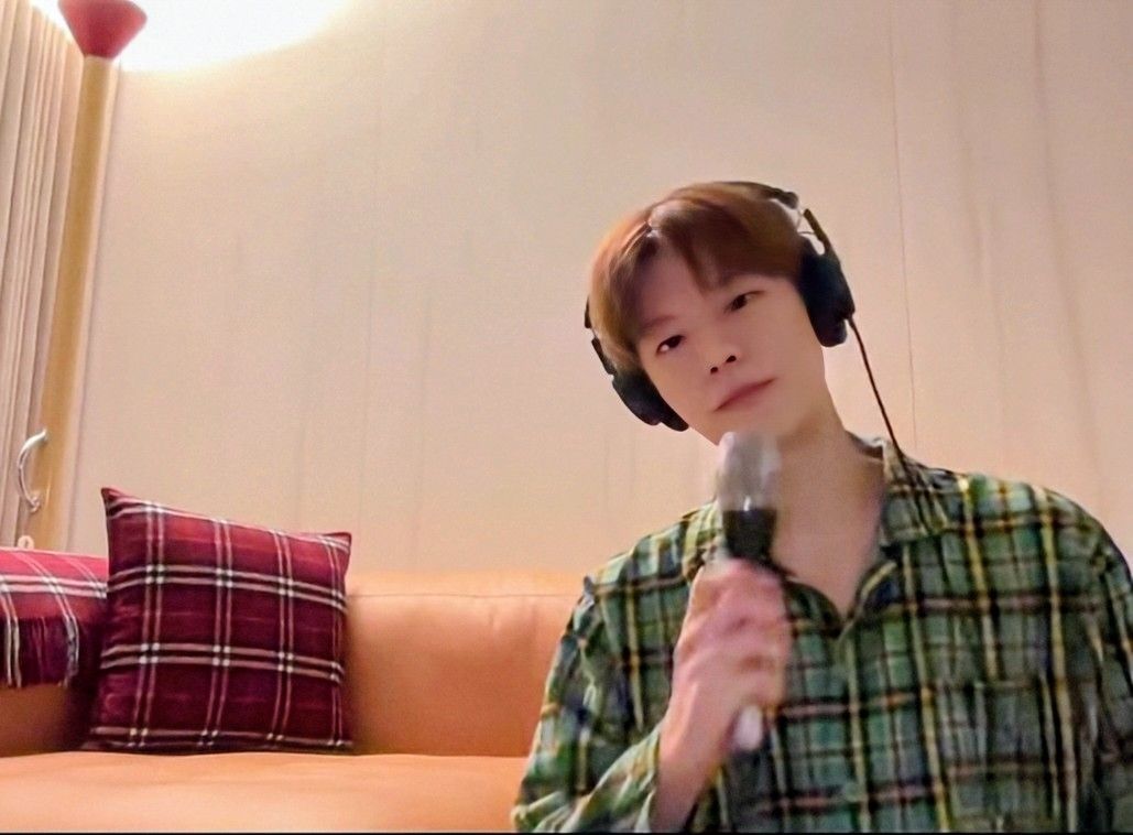 Foto terbaru Seungmin (Stray Kids)