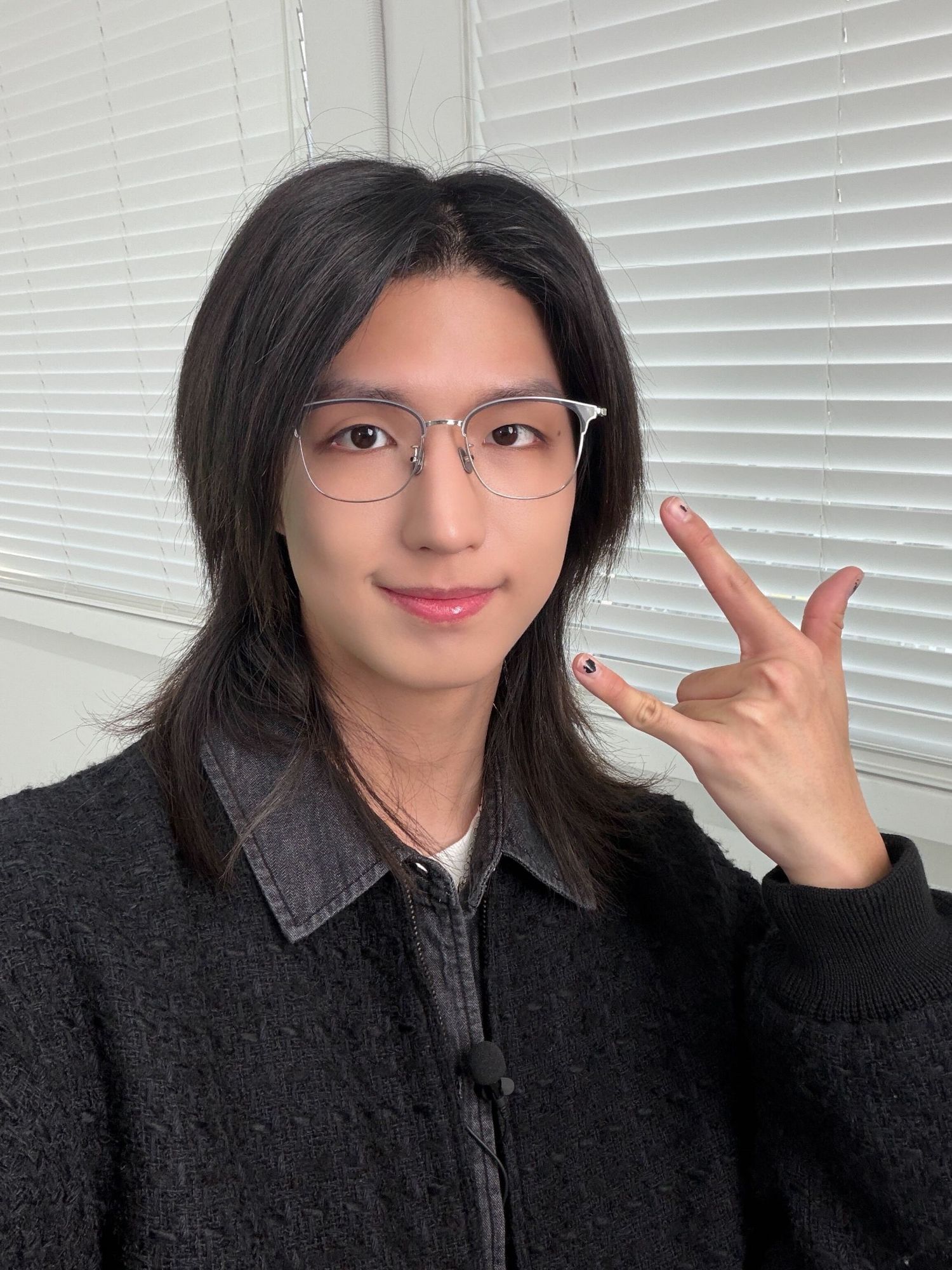 Recent activity shot of Jun Han (Xdinary Heroes)