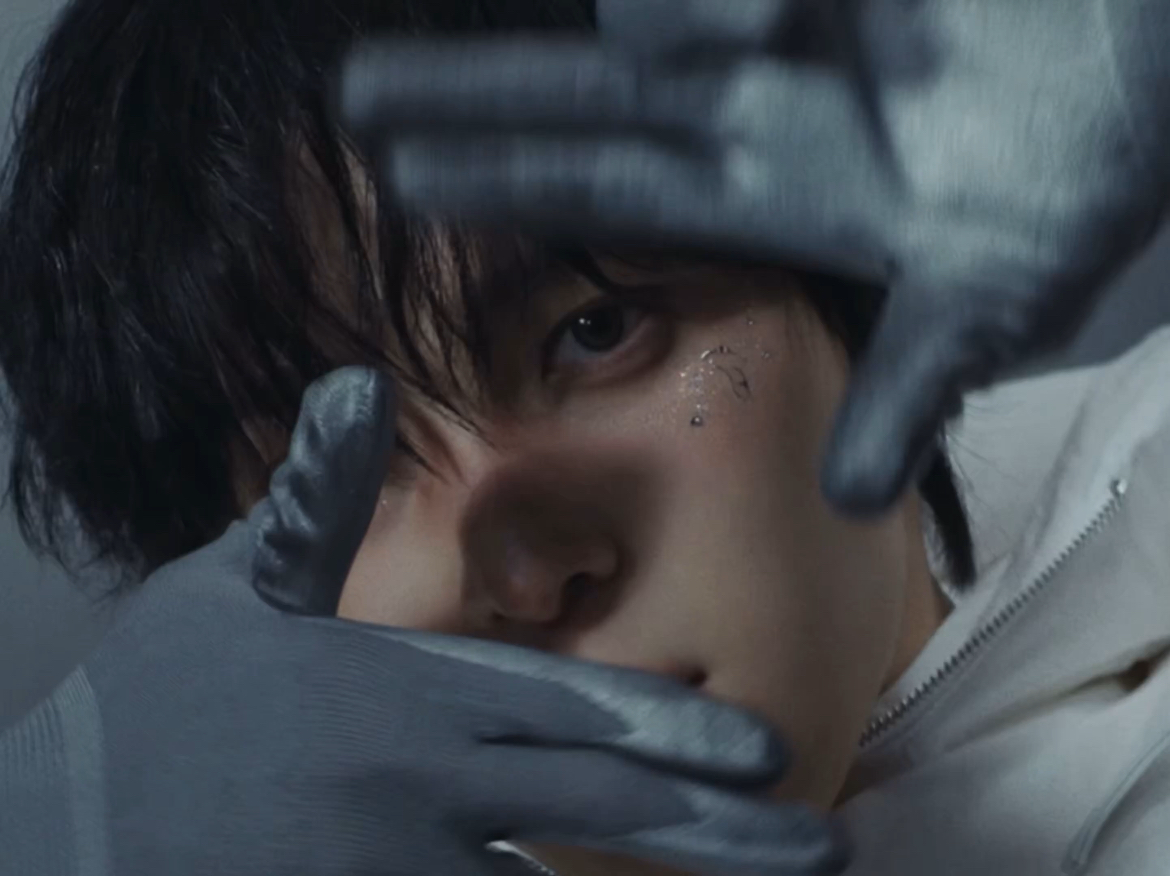 Behind-the-scenes cut of Yunho (ATEEZ)