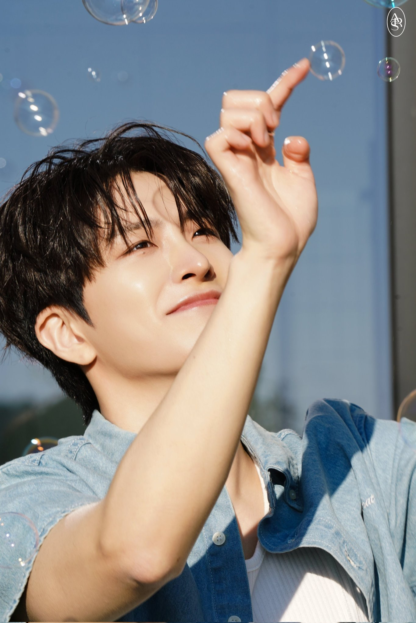 Recent activity shot of Youngjae (GOT7)