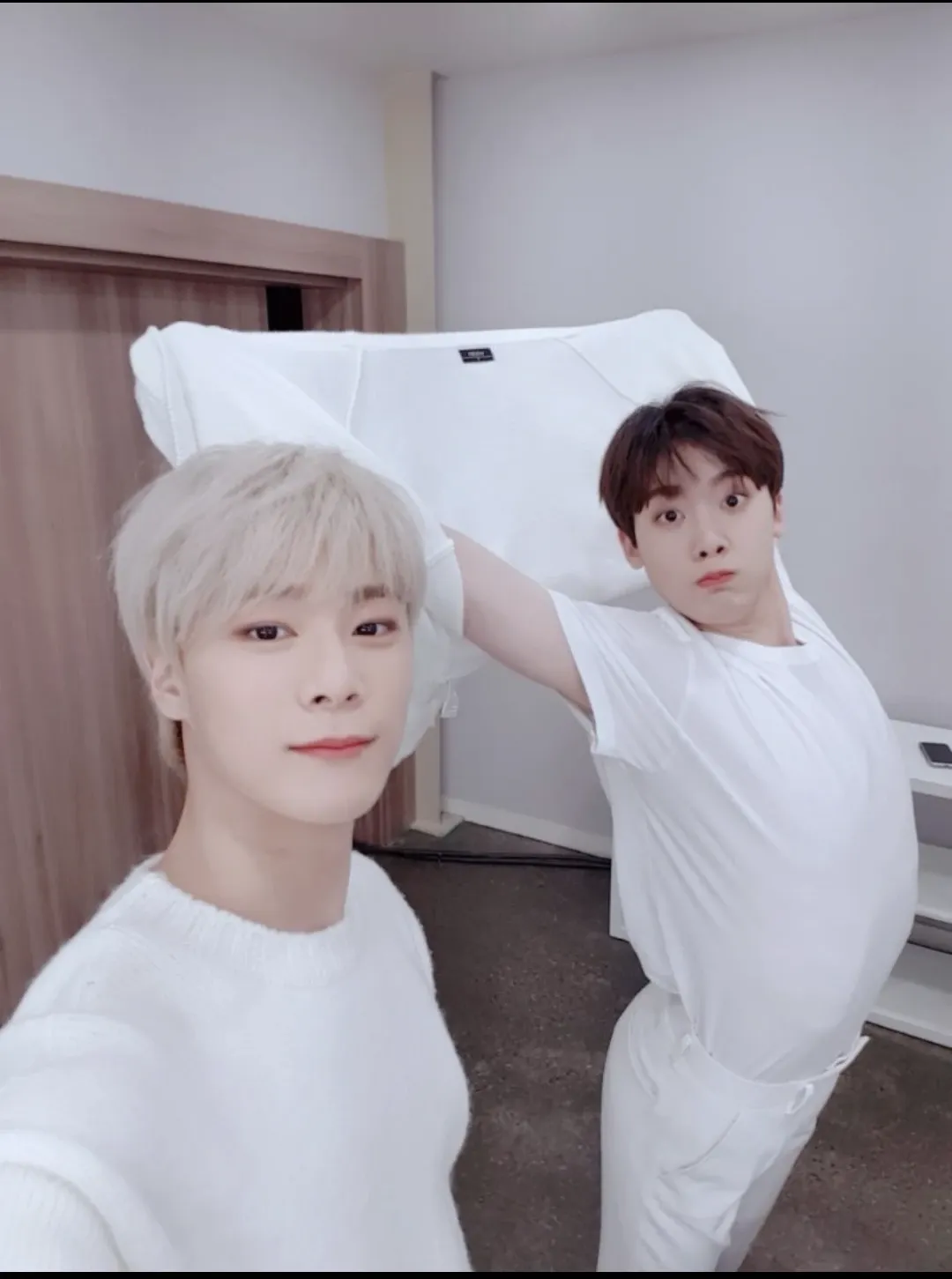 A moment captured by Moonbin (ASTRO)'s fan