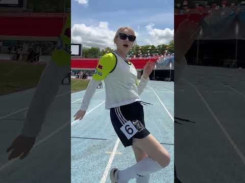 Behind-the-scenes cut of Lee Chaeyeon