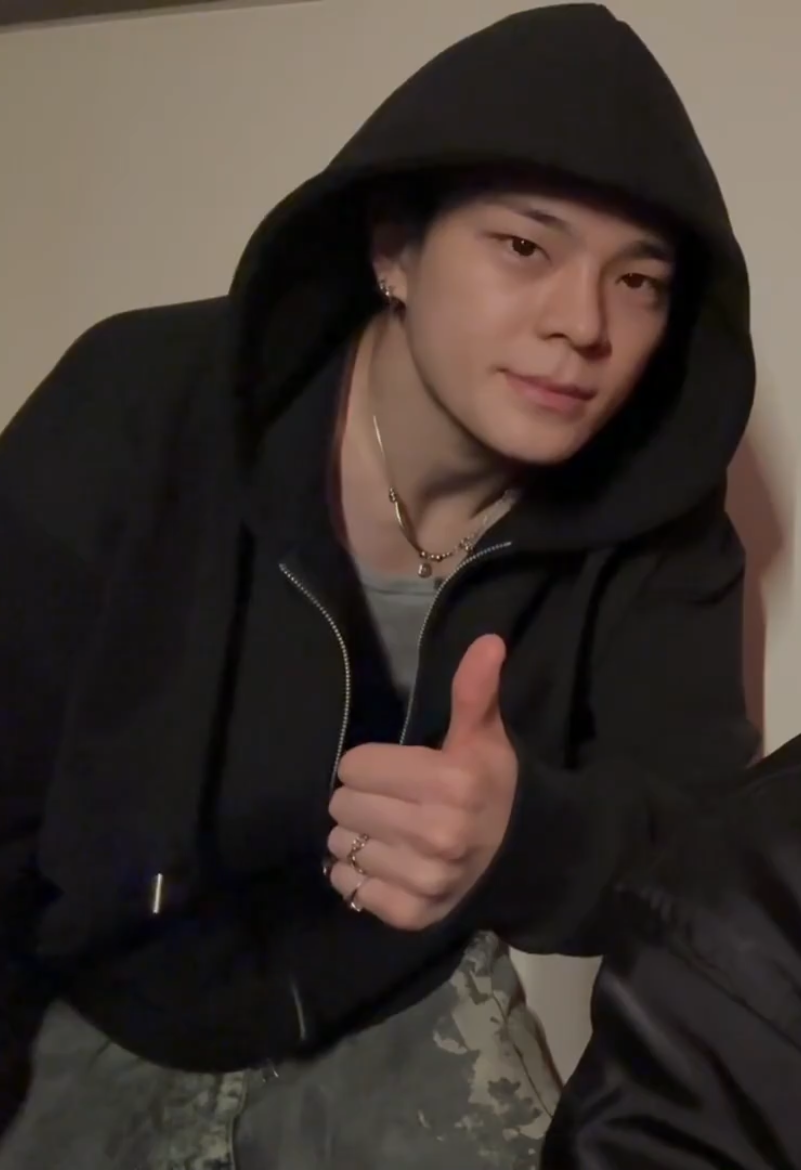 Latest photo of Kim Junmin (WHIB)