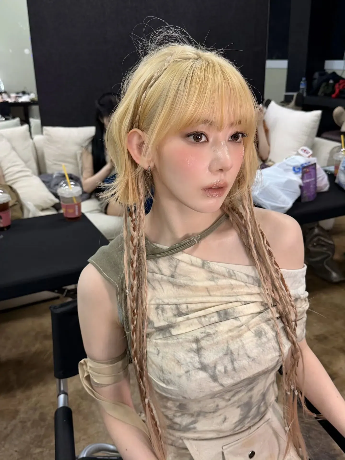 사쿠라 (르세라핌)의 비하인드 컷