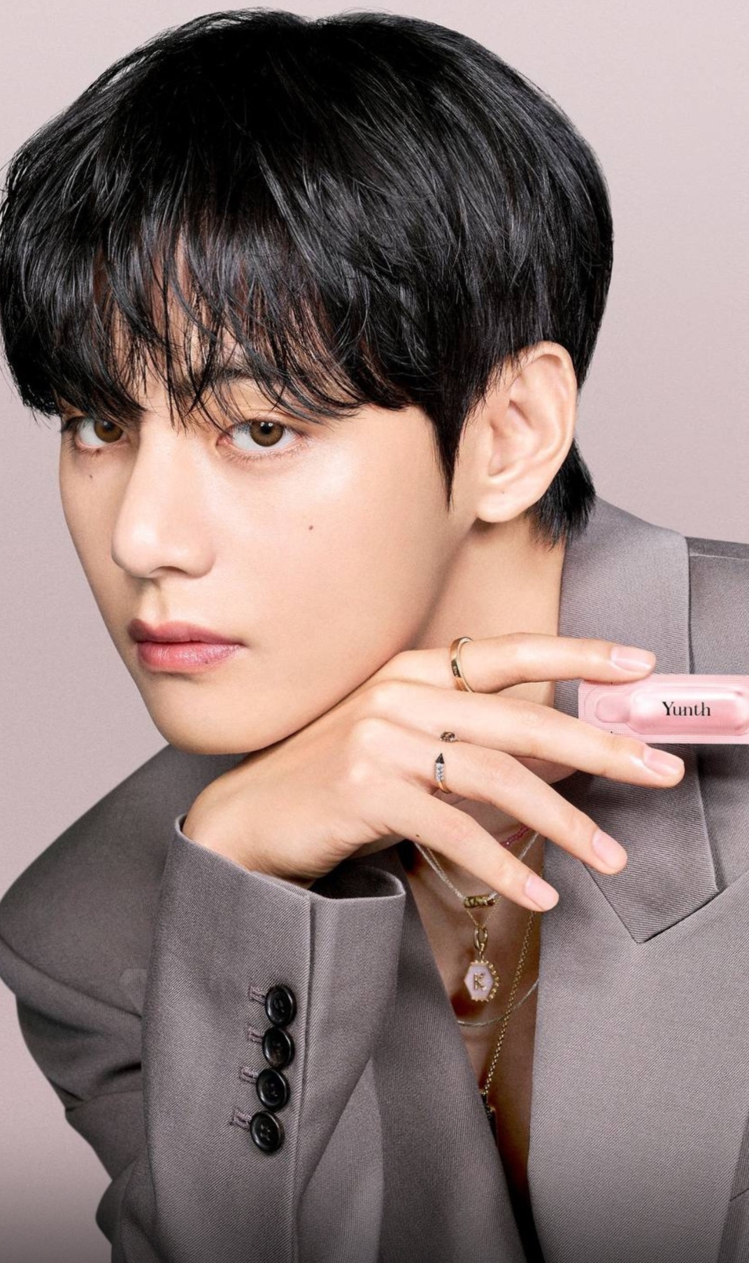 V (BTS)の最新写真