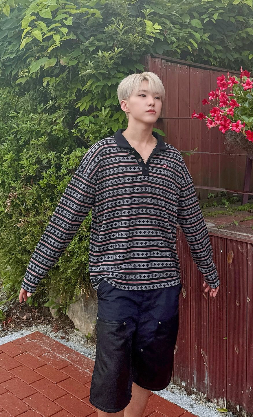 Foto aktivitas terbaru Hoshi (SEVENTEEN)