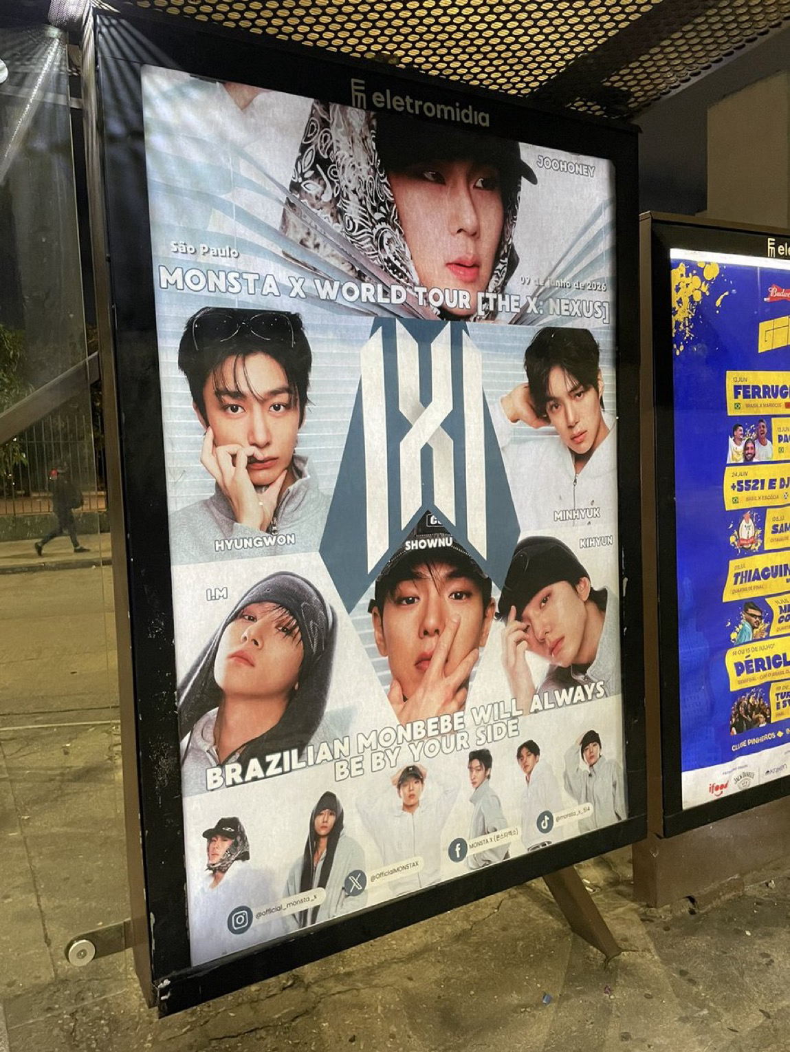 Momen yang diabadikan oleh penggemar MONSTA X