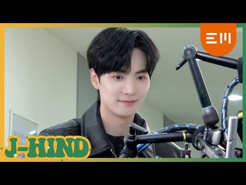 Behind-the-scenes cut of Kim Jonghyeon