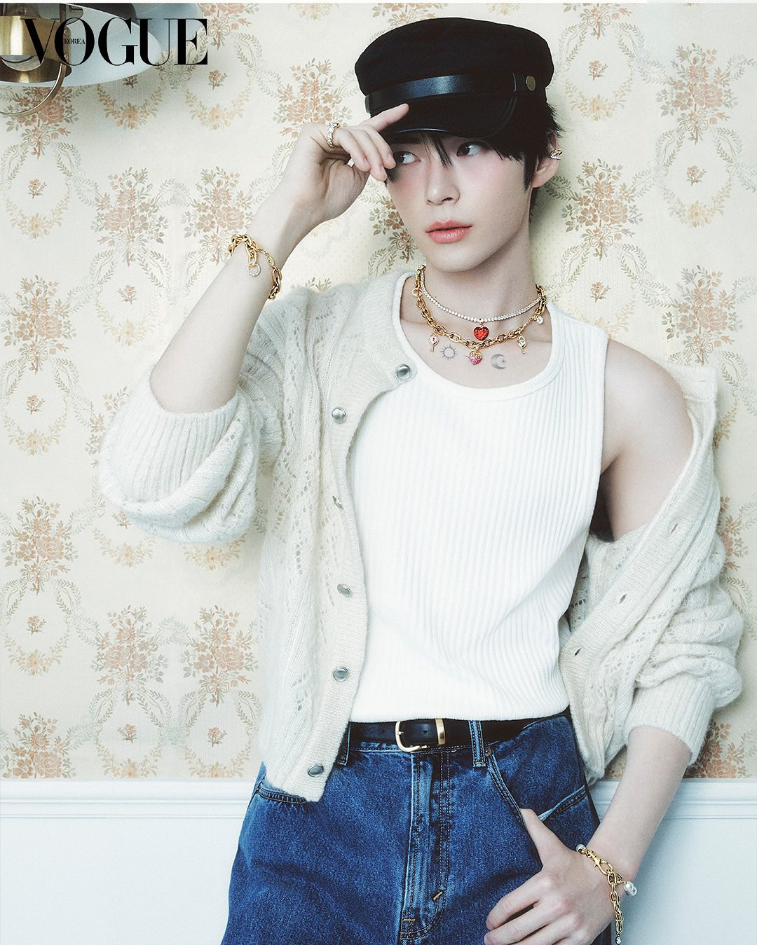 Latest photo of Sung Hanbin (ZEROBASEONE)