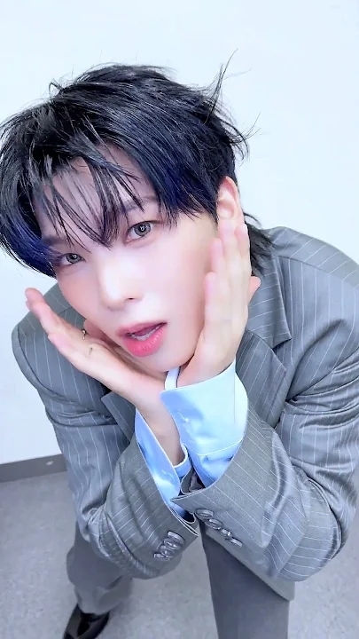 Wallpaper n.SSign pilihan para penggemar