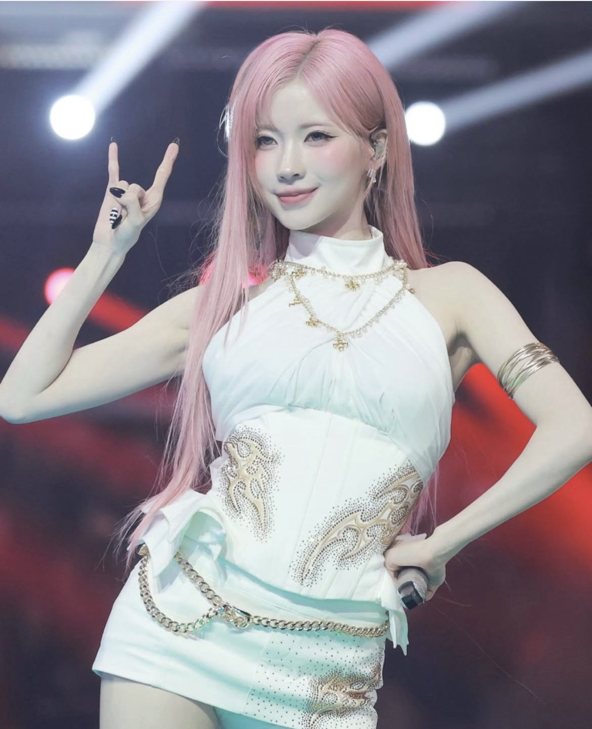 Behind-the-scenes cut of Asa (BABYMONSTER)