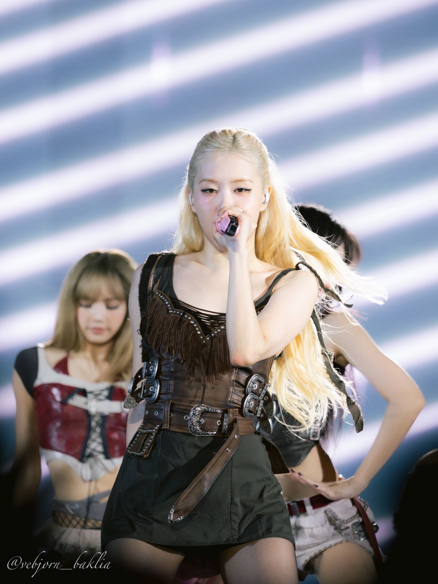 Potret di balik layar ROSÉ (BLACKPINK)