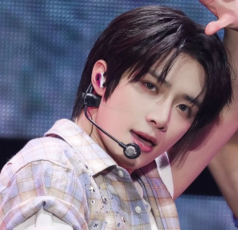 A moment captured by Beomgyu (TOMORROW X TOGETHER)'s fan