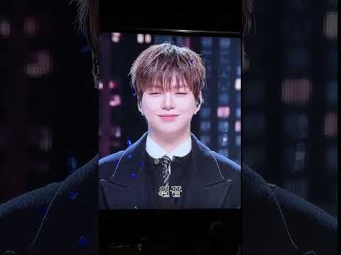 A moment captured by Kang Daniel's fan