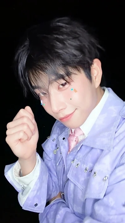 A heartfelt wallpaper shared by MJ (ASTRO)'s fans