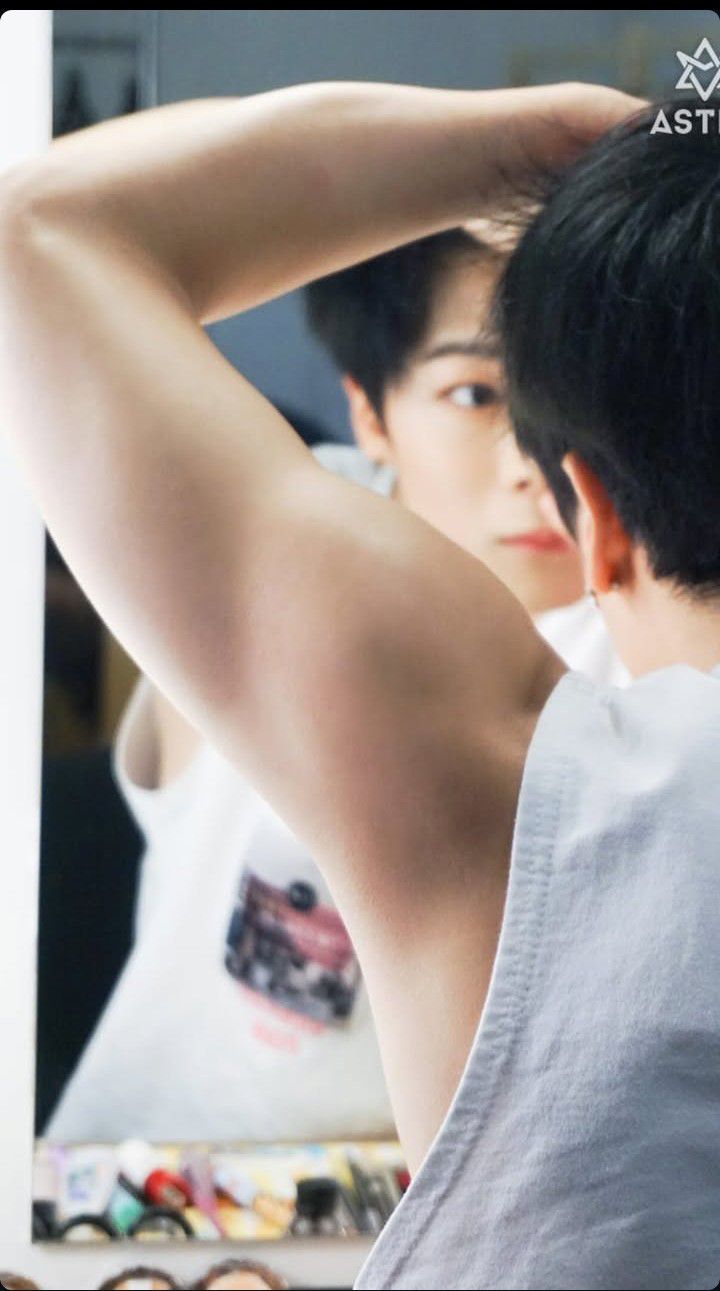 Latest photo of Moonbin (ASTRO)