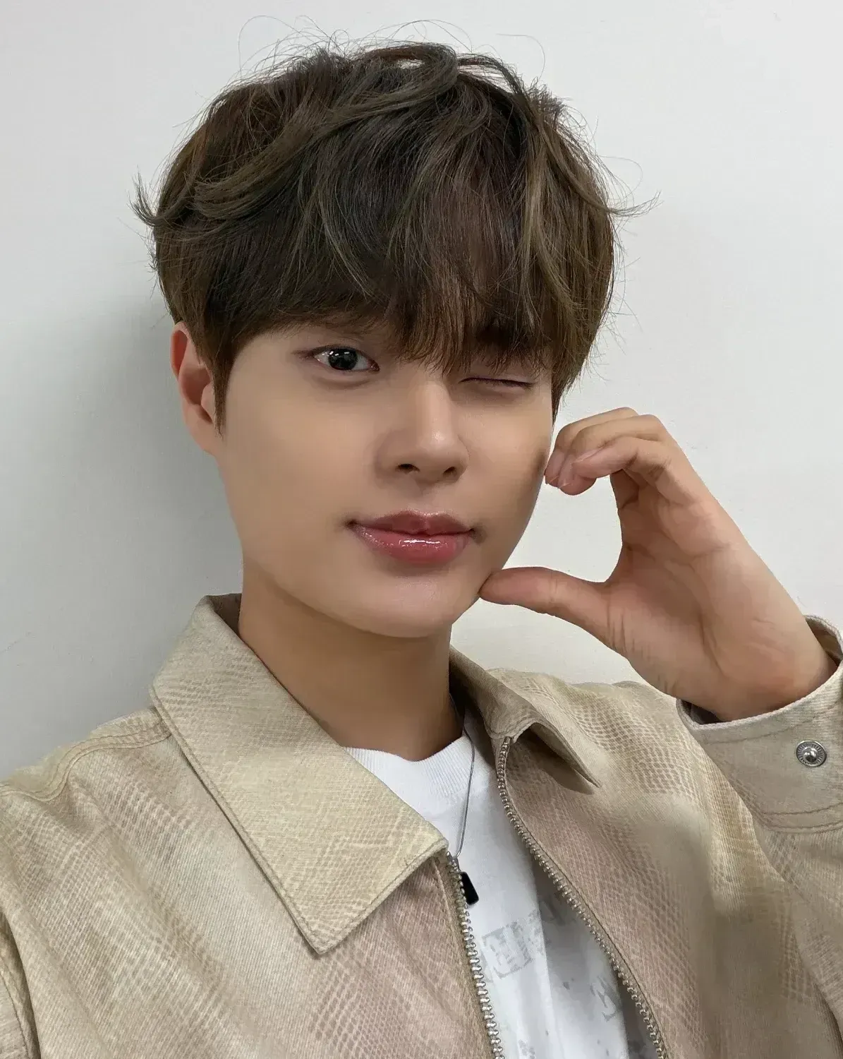 Behind-the-scenes cut of Lee Daehwi (AB6IX)