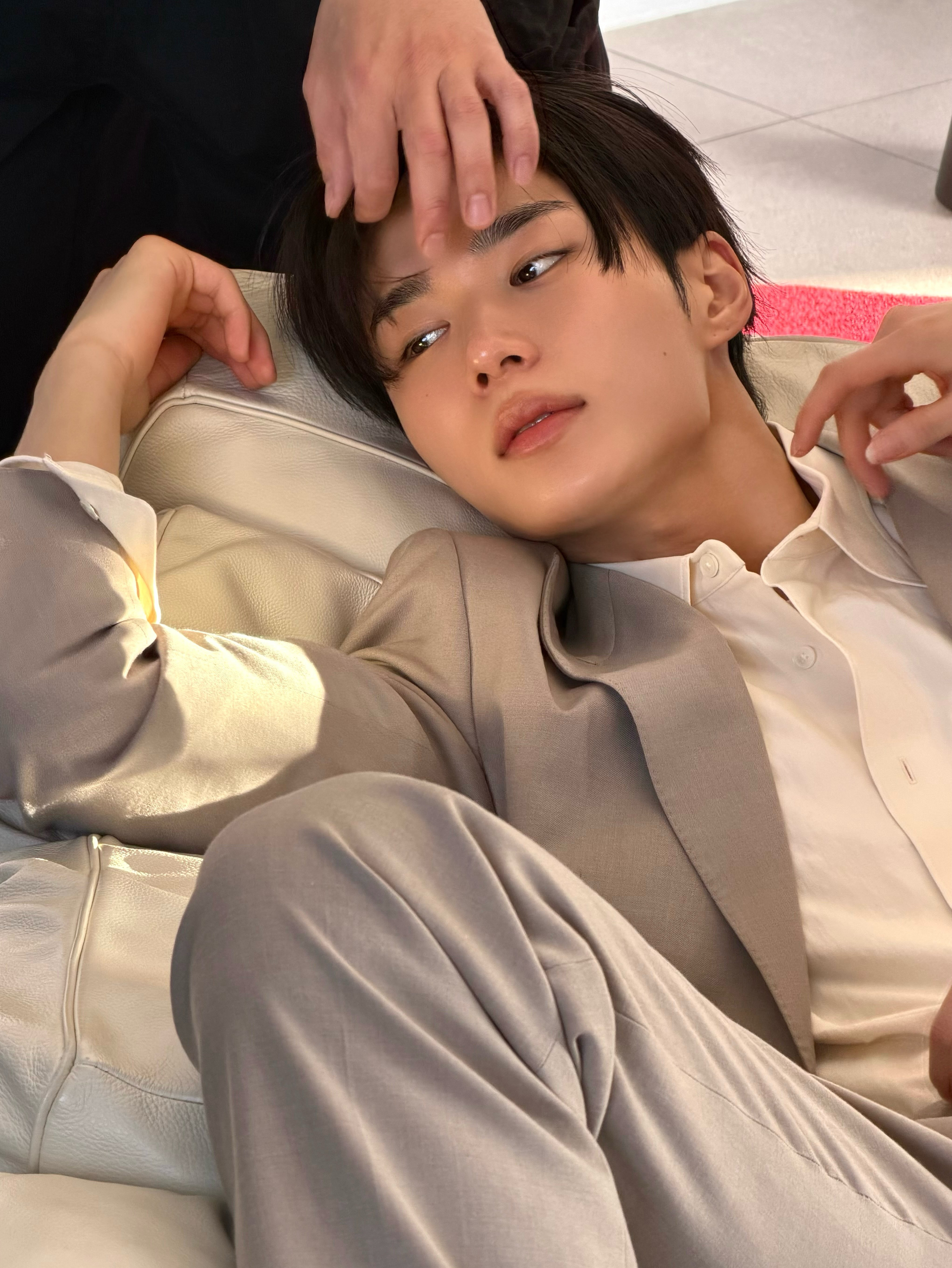 Behind-the-scenes cut of Kim Junseo (ALPHA DRIVE ONE)