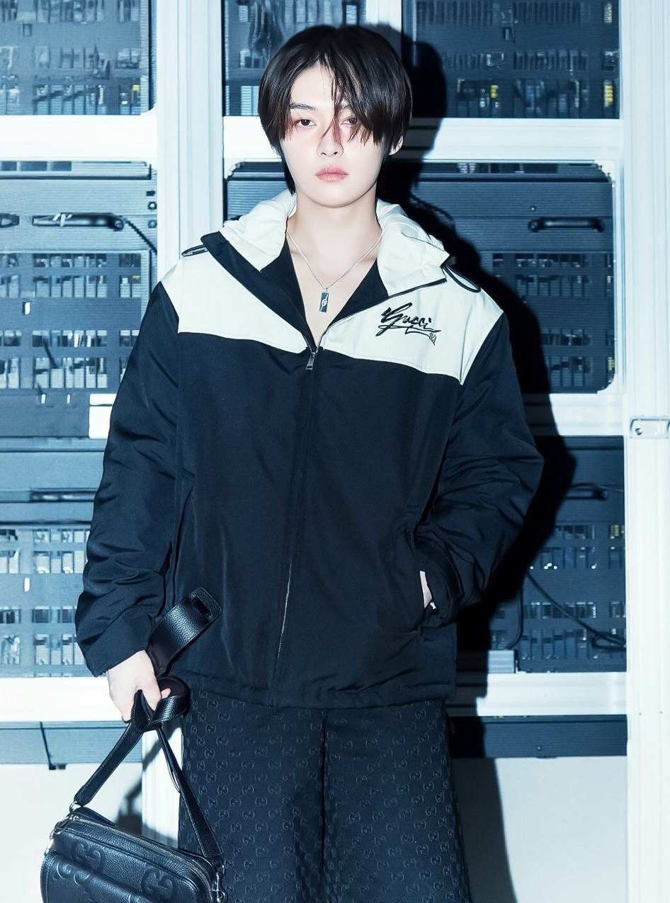 Recent activity shot of Lee Know (Stray Kids)