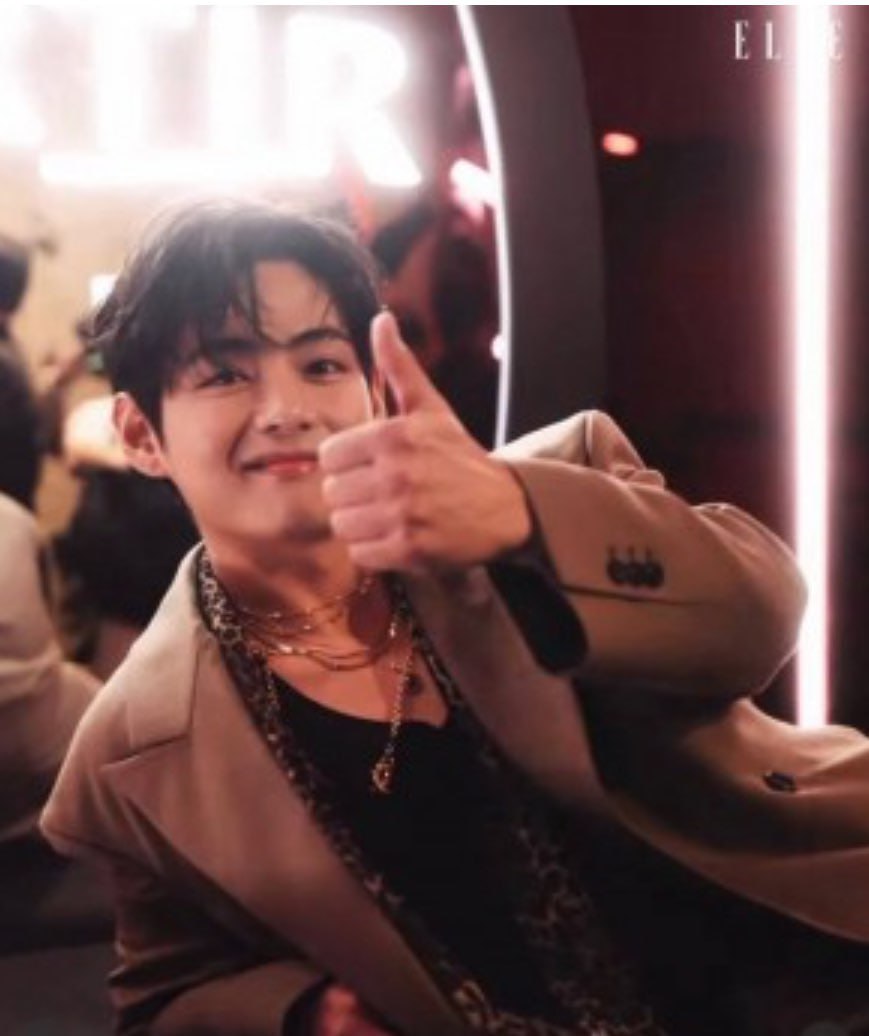 뷔 (방탄소년단)의 비하인드 컷