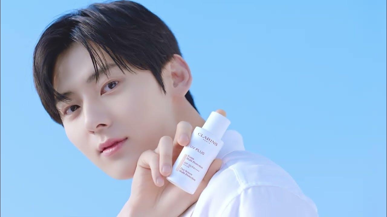 Recent activity shot of Hwang Minhyun