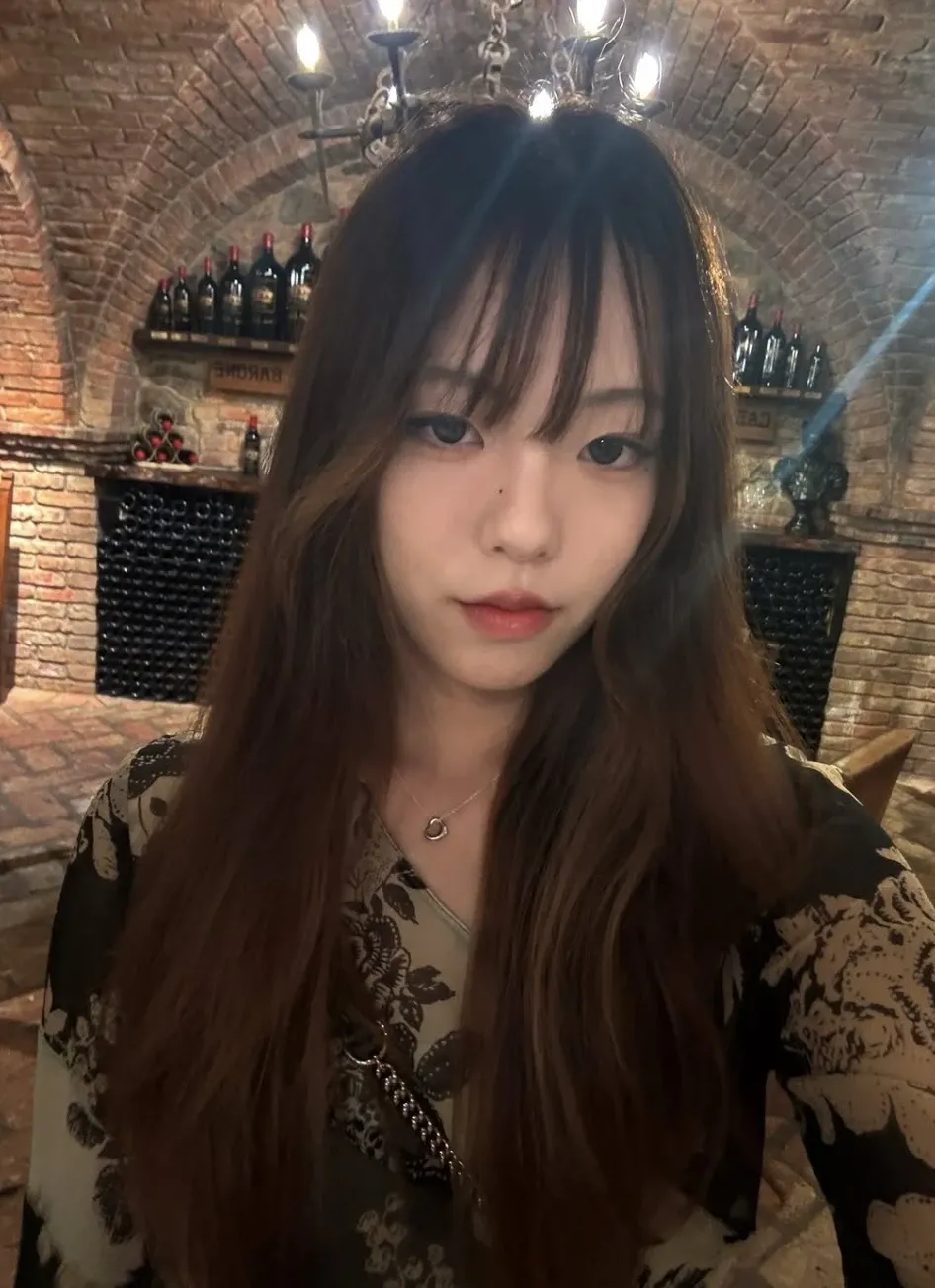 A moment captured by Yue (Lapillus)'s fan