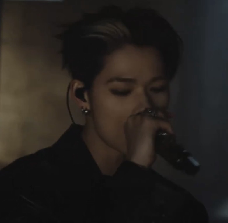 Foto terbaru NI-KI (ENHYPEN)