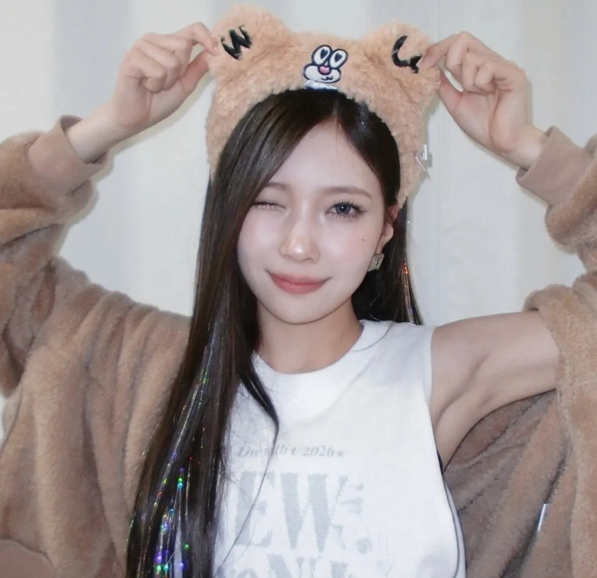 Behind-the-scenes cut of Mayuka (NiziU)