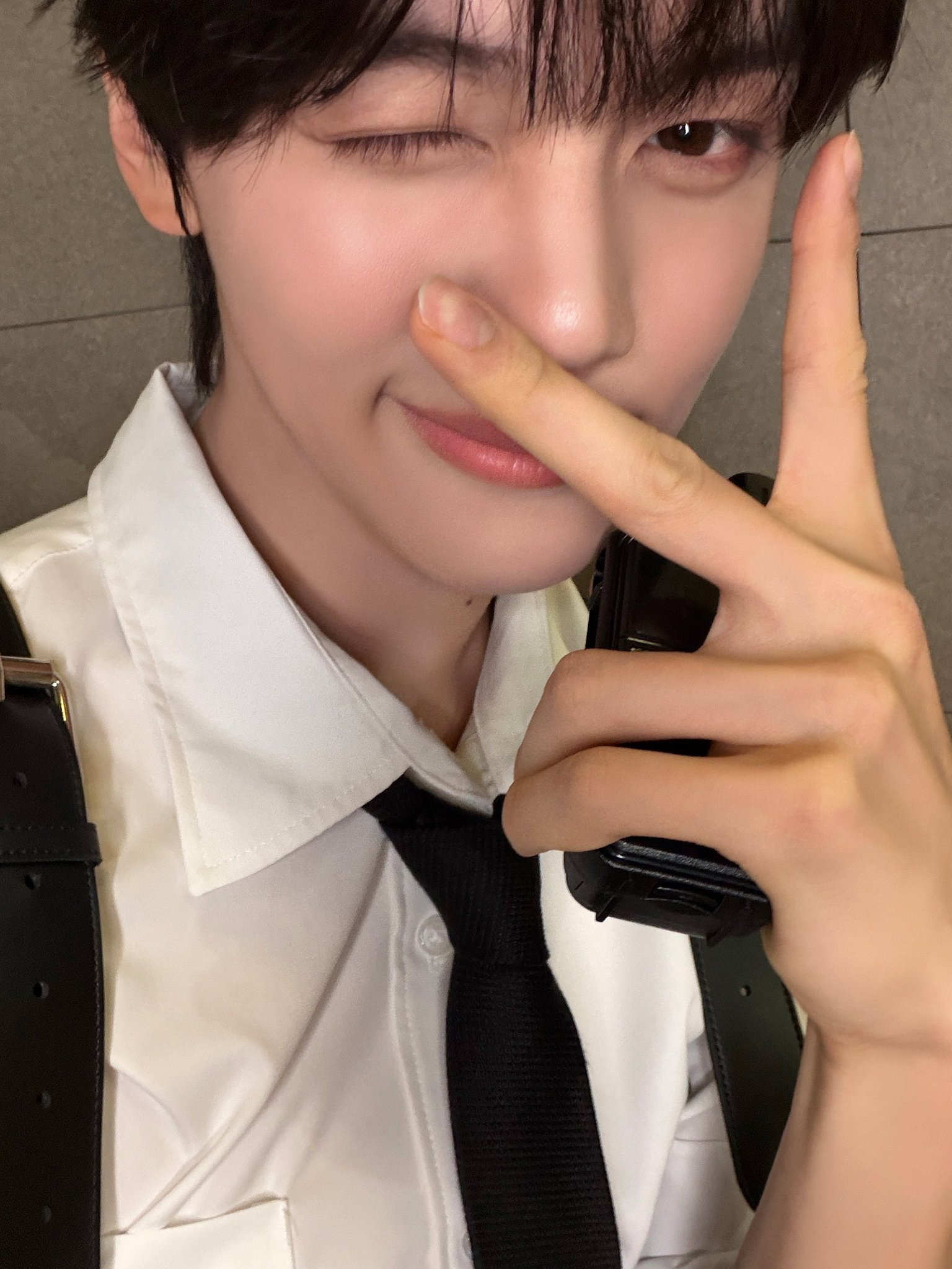 Recent activity shot of Kim Gyuvin (AND2BLE)