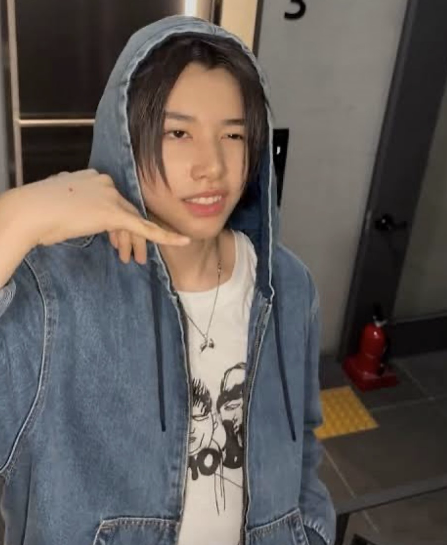 Latest photo of Louis (LNGSHOT)