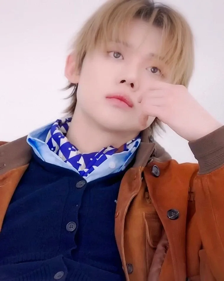Foto aktivitas terbaru Yeonjun (TOMORROW X TOGETHER)
