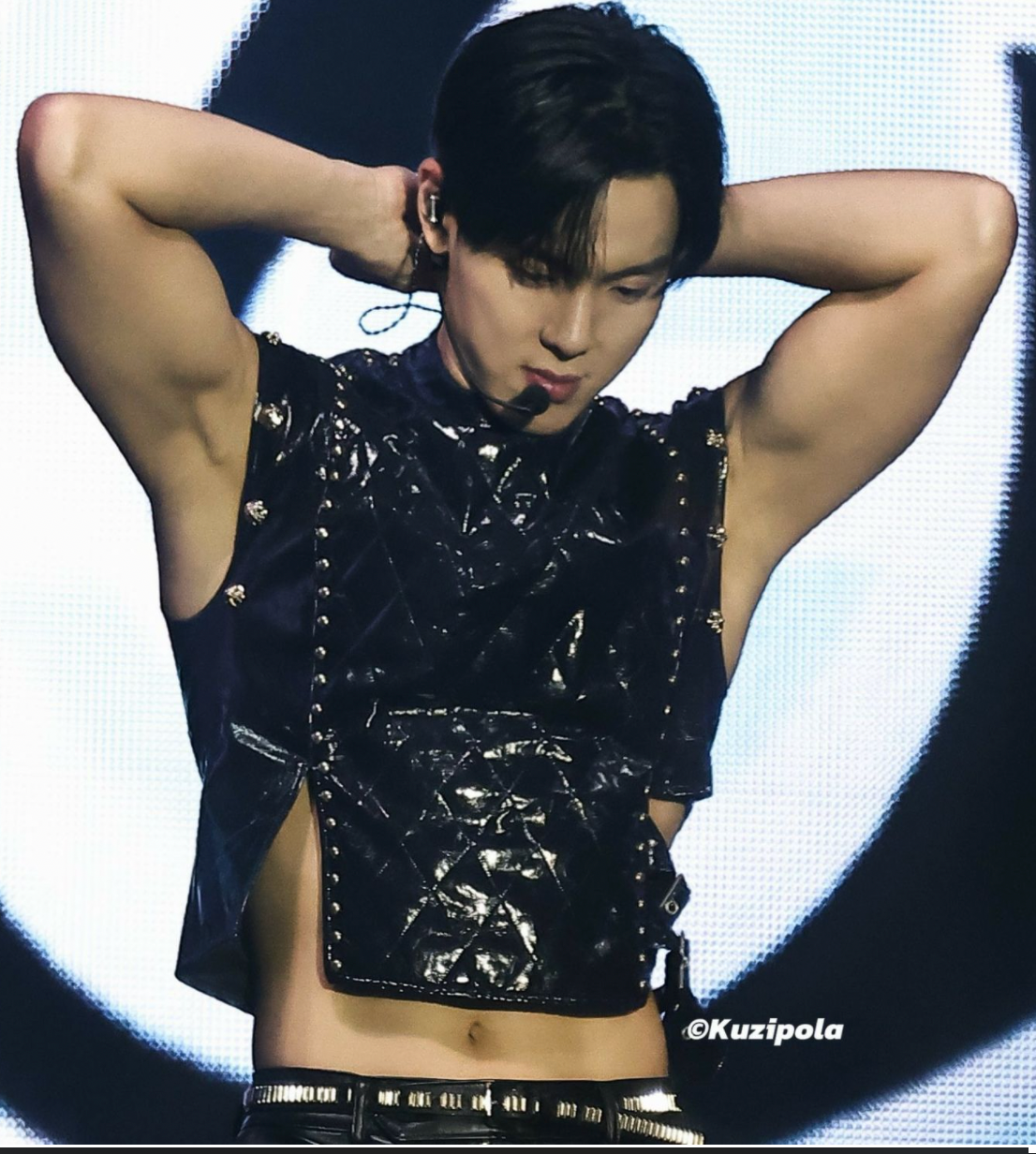 Behind-the-scenes cut of Shownu (MONSTA X)