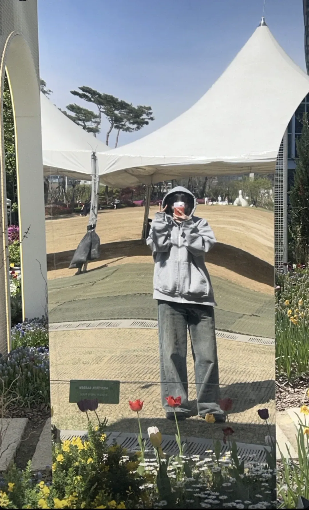 A moment captured by Seo Youngeun's fan