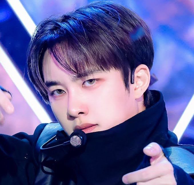 D.O. (EXO)的最新活動照片