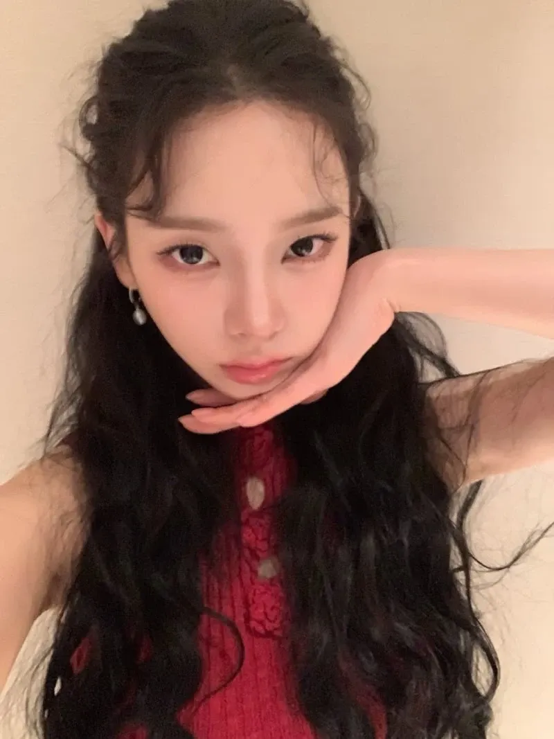 Recent activity shot of Karina (aespa)