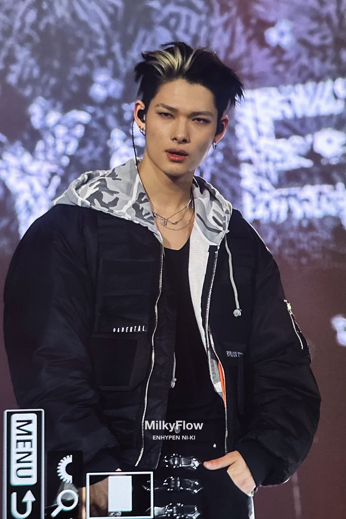 A moment captured by NI-KI (ENHYPEN)'s fan