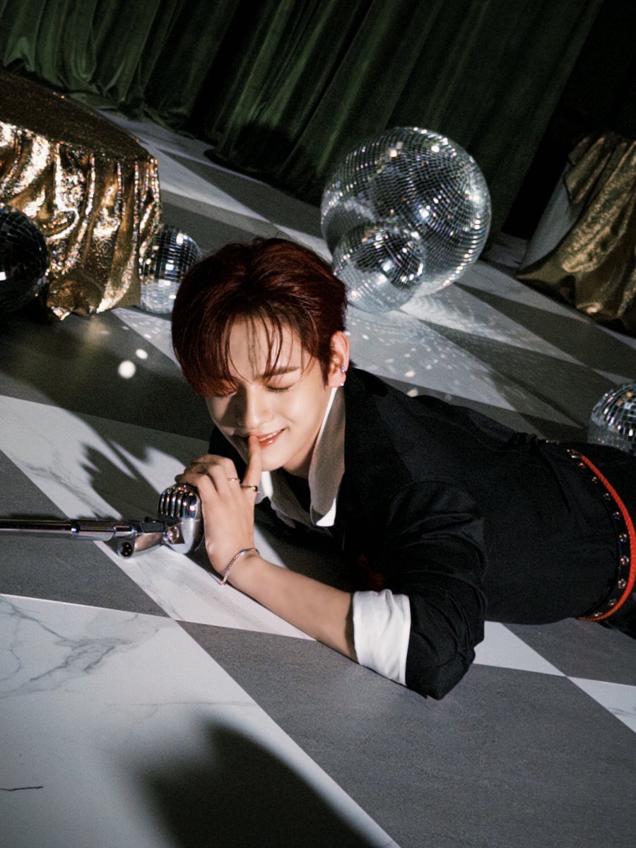 A moment captured by n.SSign's fan