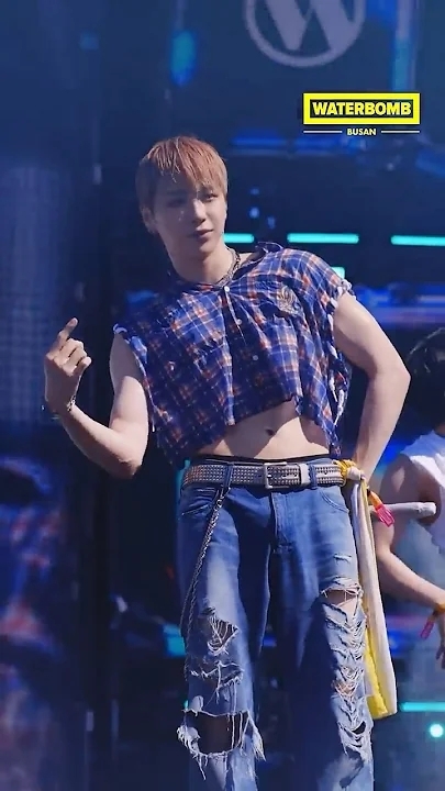 Today's most popular wallpaper in the Kang Daniel community