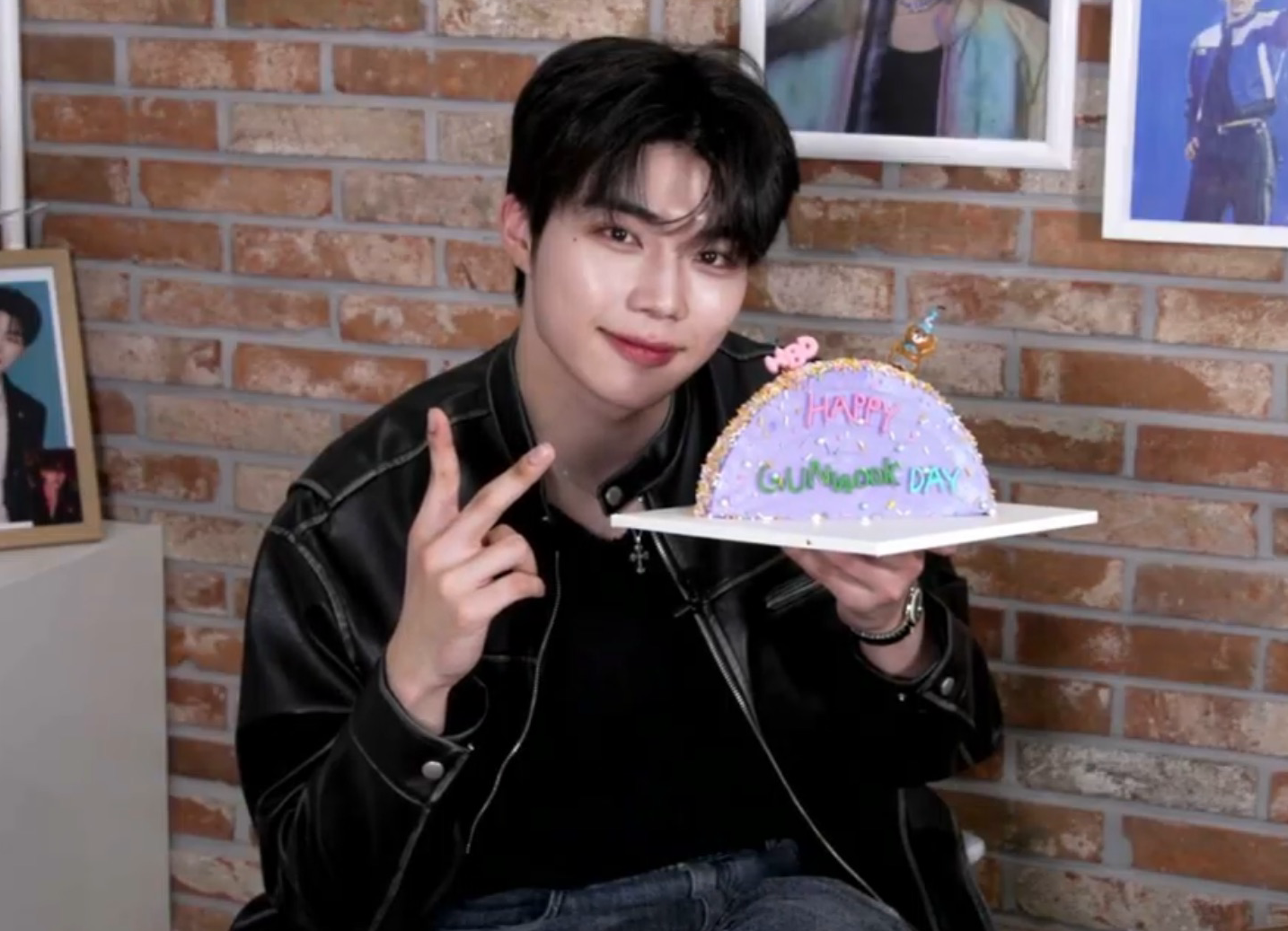 Latest photo of Park Gunwook (ZEROBASEONE)