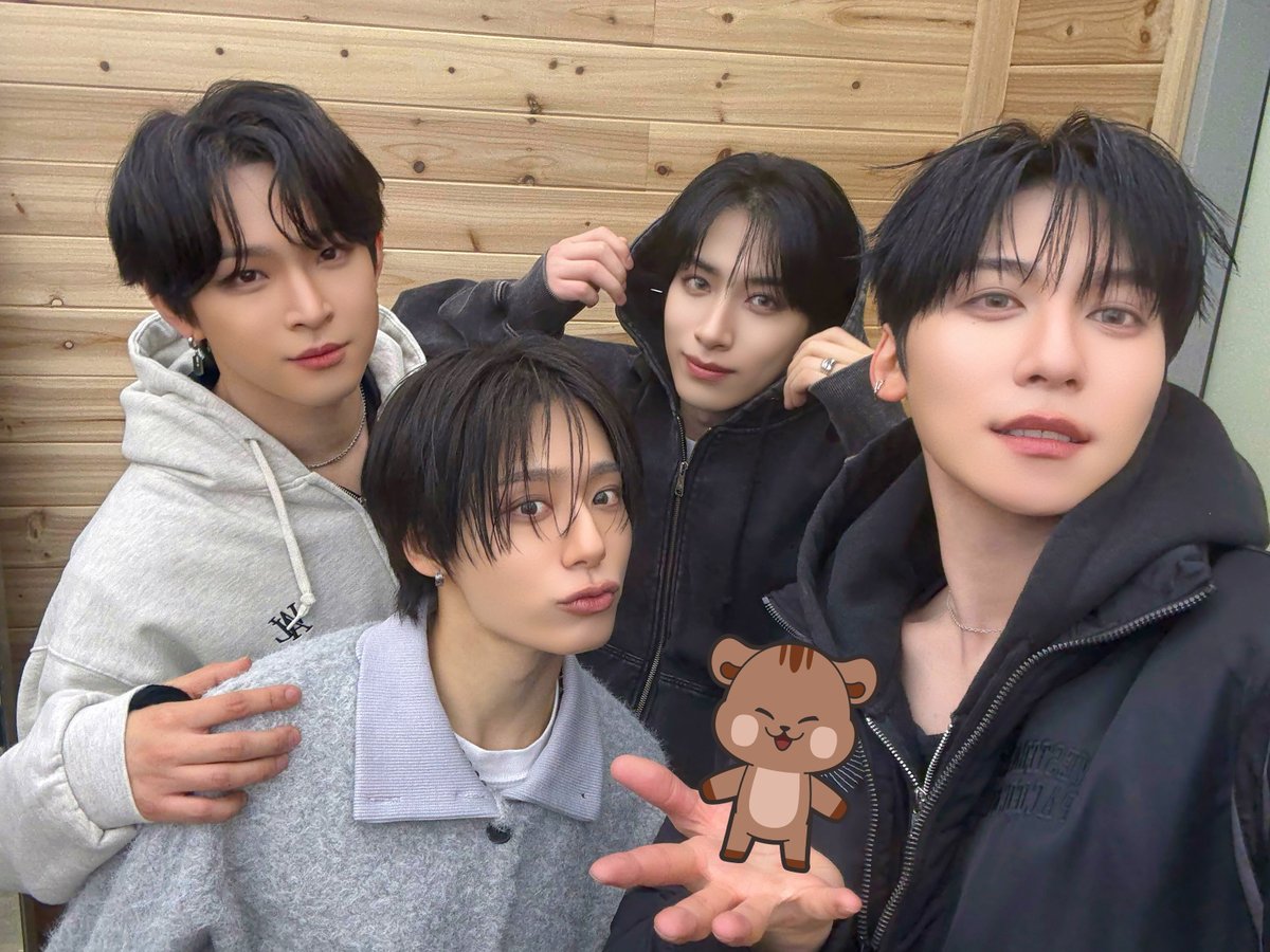 Behind-the-scenes cut of ONEUS