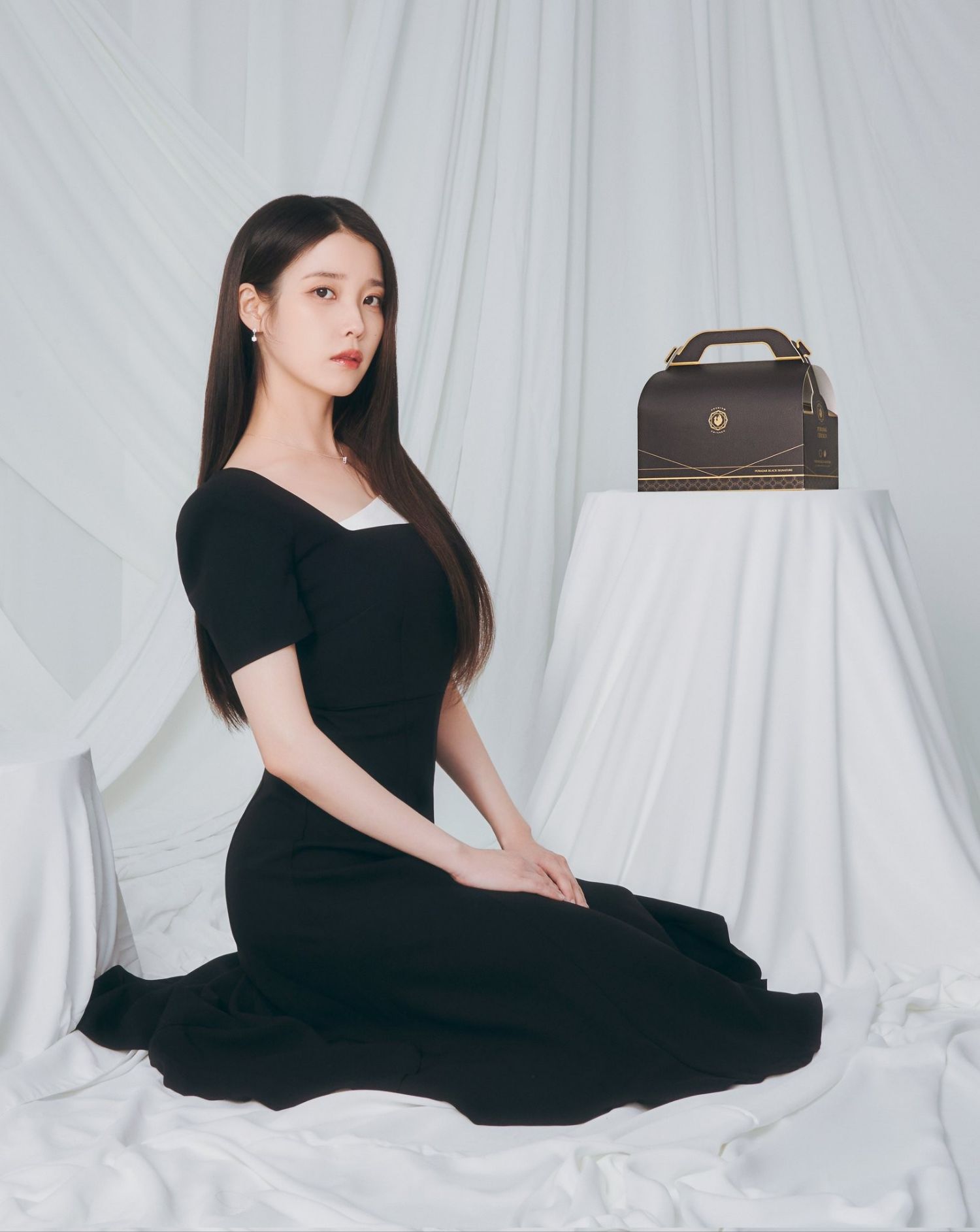 아이유의 비하인드 컷