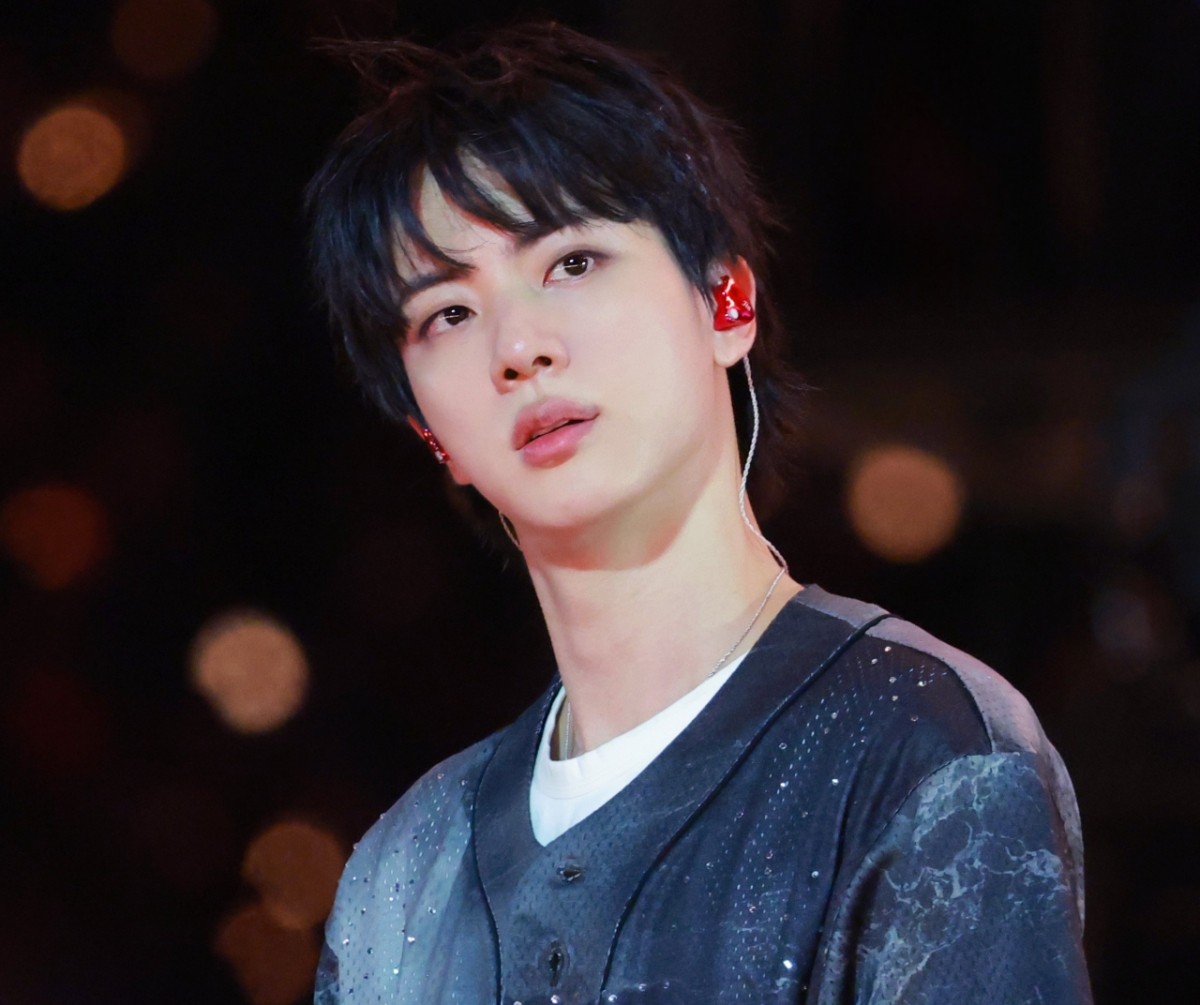 Potret di balik layar Jin (BTS)
